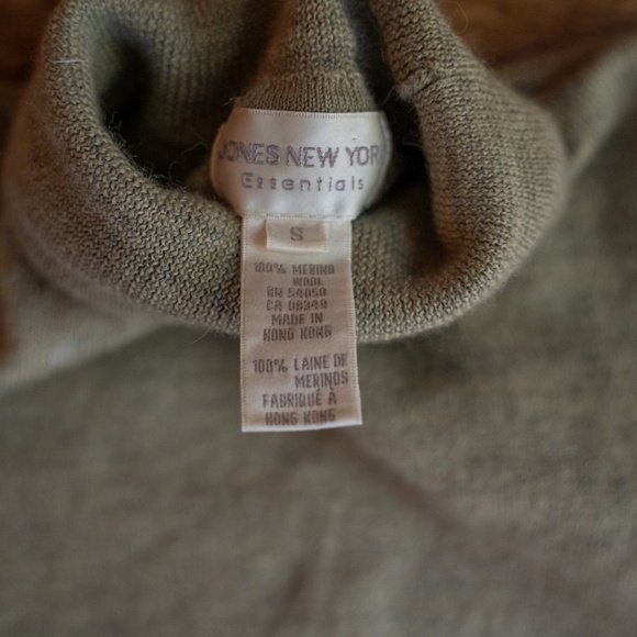 100% merino wool sage green turtleneck - Picture 6 of 6